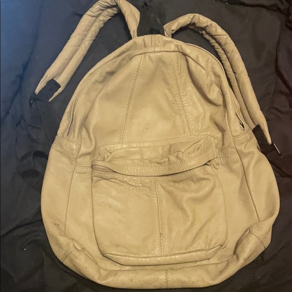 Backpack - Picture 1 of 2